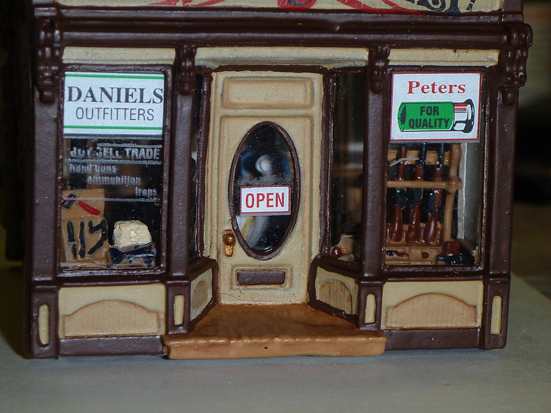 Scenic Details Daniel's Outfitters Kit -- HO-Scale Model Building ...