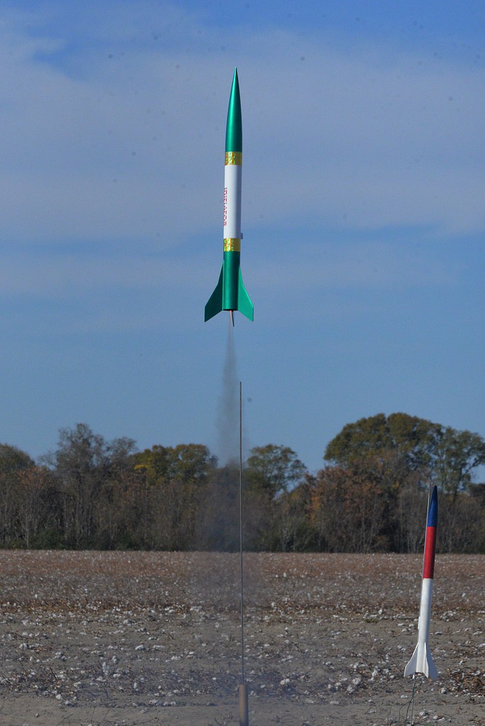 Initiator Rocket Kit Mid Power Model Rocket Kit 89011 pictures