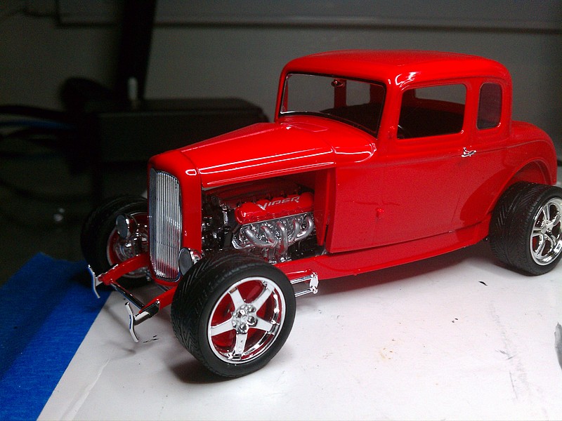 1932 Ford 5 Window Coupe -- Plastic Model Car Kit -- 1/25 Scale ...