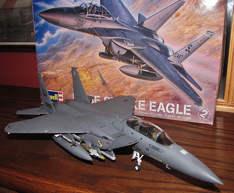 F15E Strike Eagle Aircraft -- Plastic Model Airplane Kit -- 1/48 Scale