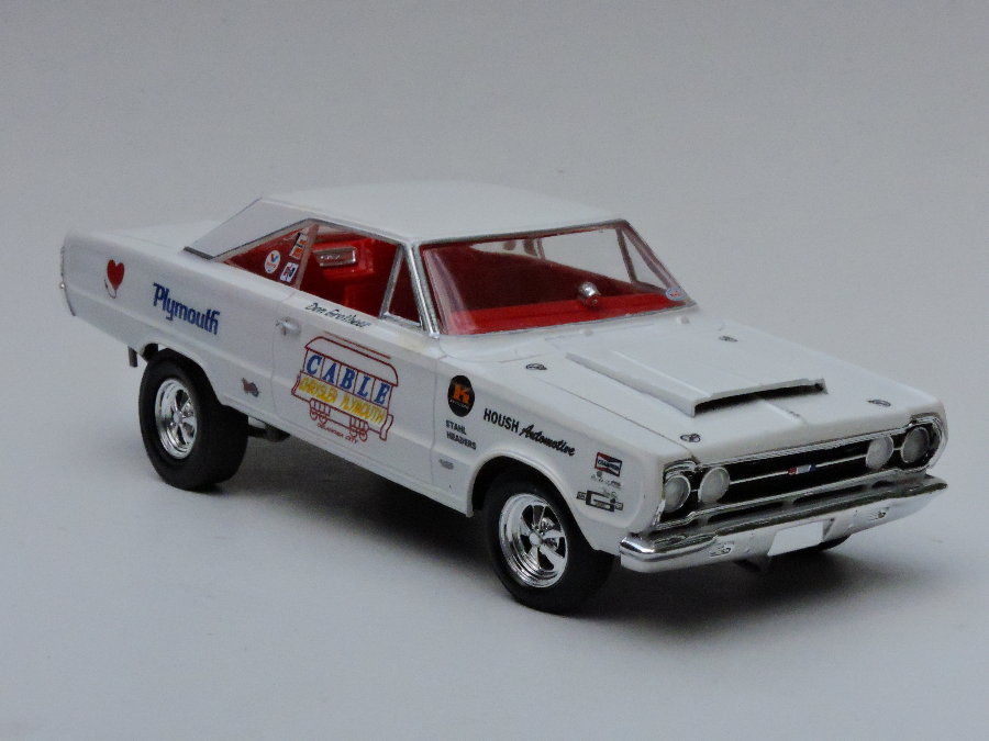 Sox/Martin '67 Plymouth GTX -- Plastic Model Car Kit -- 1/25 Scale ...