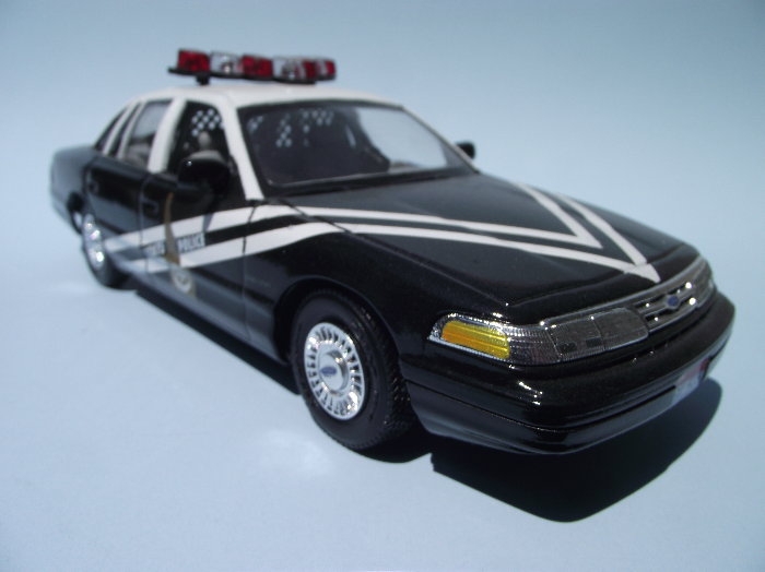 scale model police cars