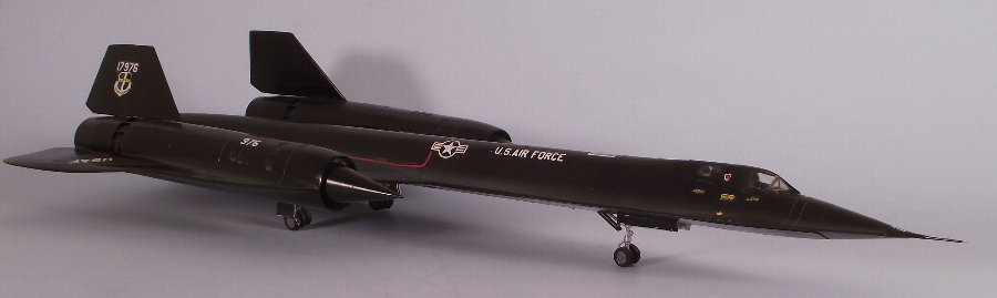 SR71 Blackbird Aircraft -- Plastic Model Airplane Kit -- 1/72 Scale ...