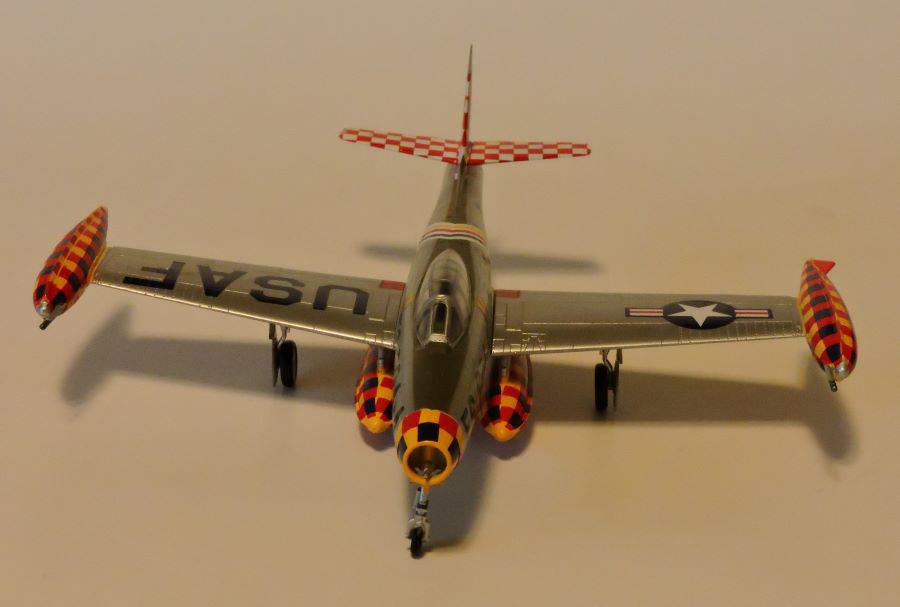 F-84E-30 86th FBG Col. Laven of 86th FBS -- Pre-Built Plastic Model ...