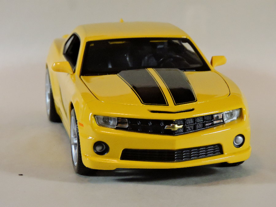 2010 Camaro SS RS (Yellow) -- Diecast Model Car -- 1/24 Scale ...