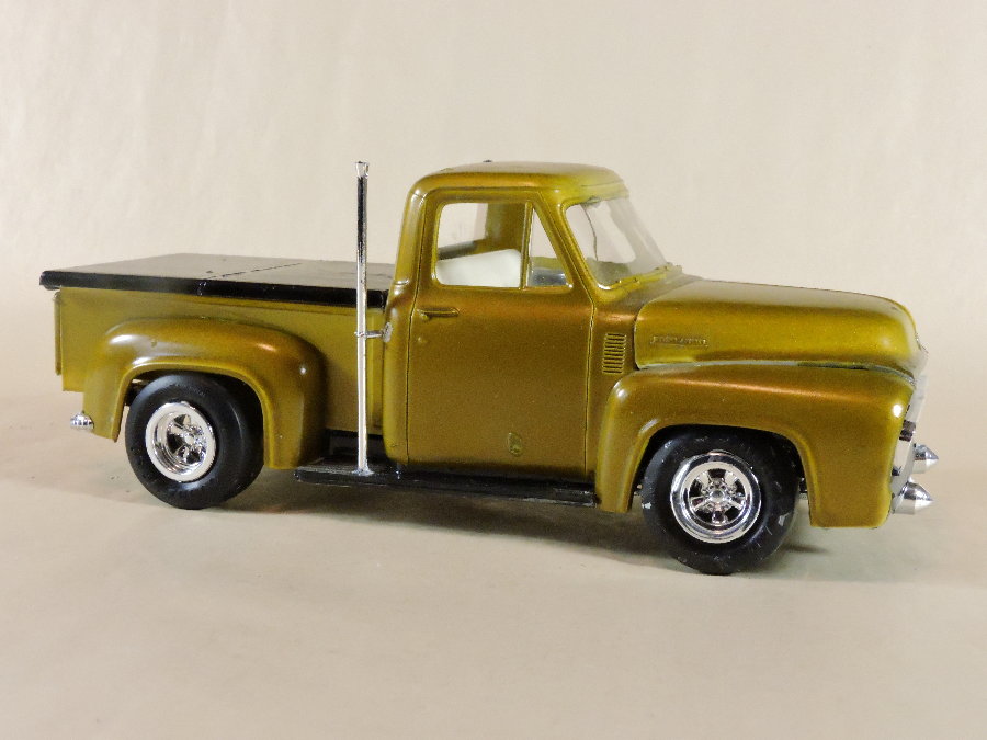 1953 Ford Pickup Truck -- 1/25 Scale -- Plastic Model Truck Kit -- #882 ...