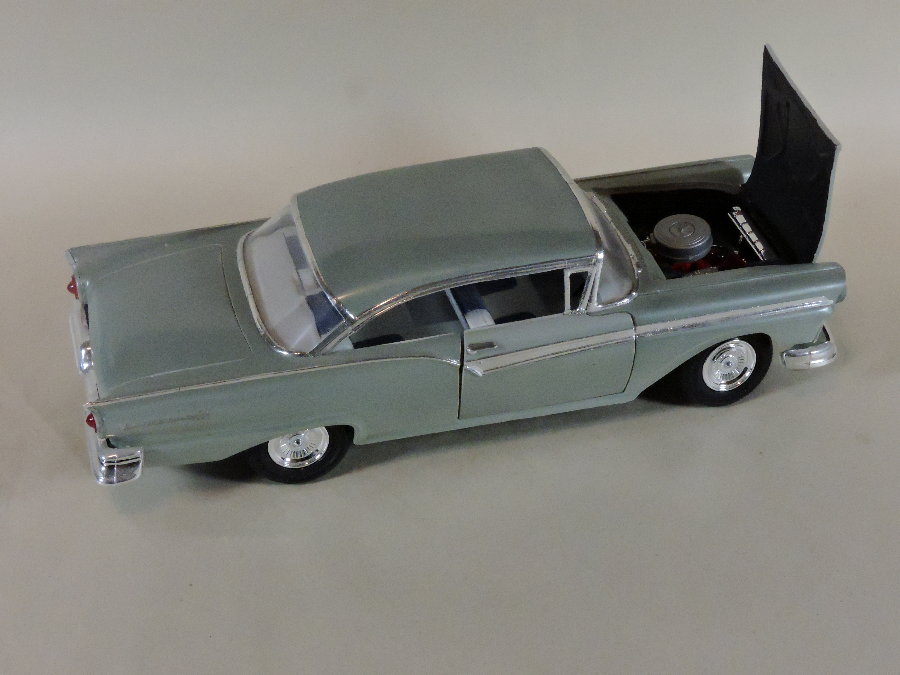 1957 Ford Hardtop Plastic Model Car Kit 1 25 Scale 1010 12 Pictures By Rarem37