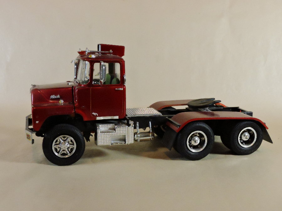 Mack Dm600 Tractor -- Plastic Model Truck Kit -- 1 25 Scale -- #pc859 