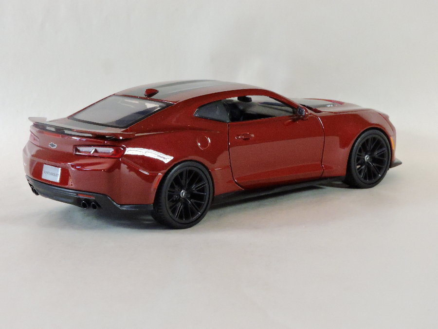chevrolet camaro diecast model