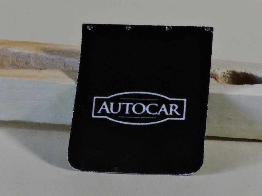 Gallery Pictures Plastic-Dreams 1/25 Autocar Truck Mud Flap Set