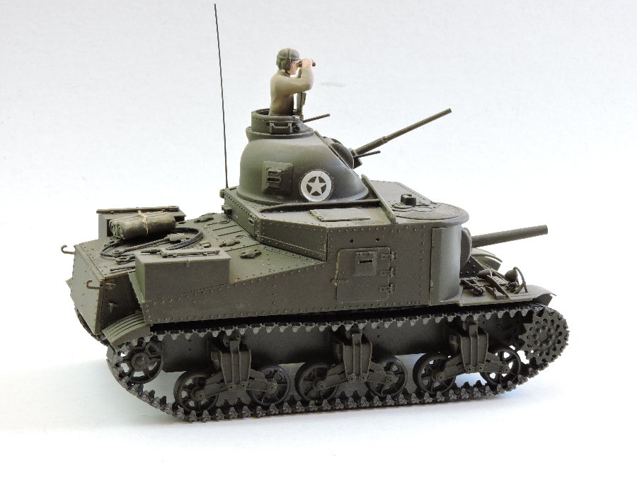 US M3 Tank Lee Plastic Model Military Vehicle Kit 1/35 Scale