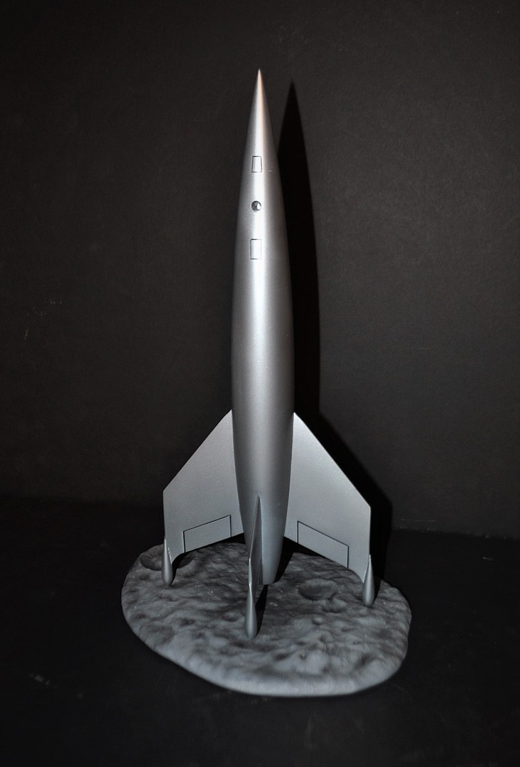 Pegasus Hobbies 9411 1/144 Luna Rocketship Chrome Plated Plastic Model Kit 