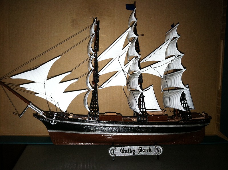 1/150 CLIPPER SHIP CUTTY SARK ACADEMY MODEL KIT 