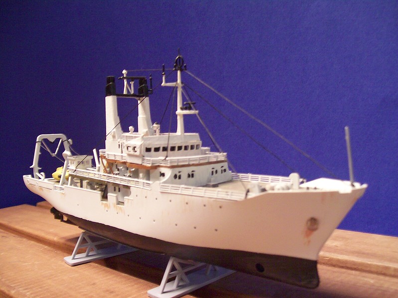 Glow2B Heller 80615 Modellbausatz Titanic Searcher Le Suroit