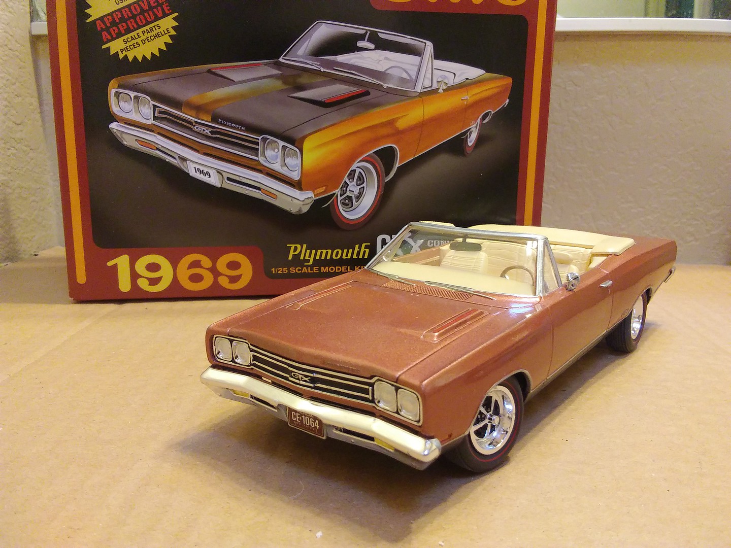 AMT 1969 Plymouth GTX Convertible 1/25 Model Kit AMT1137NEW Classic