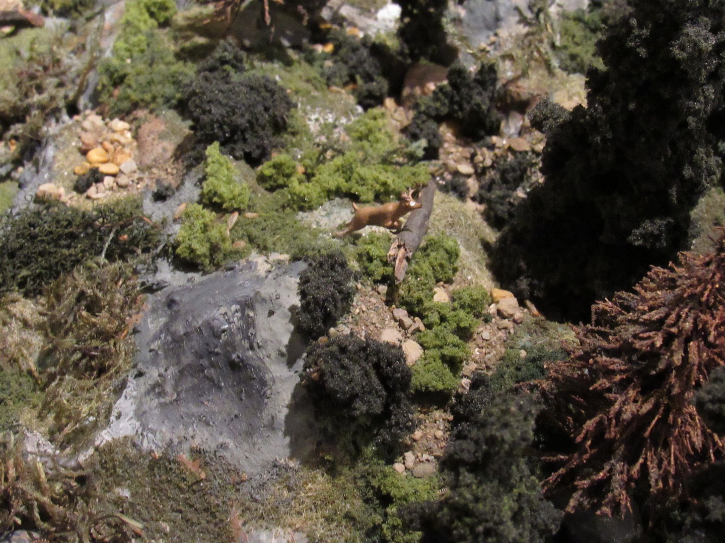 ho scale deer