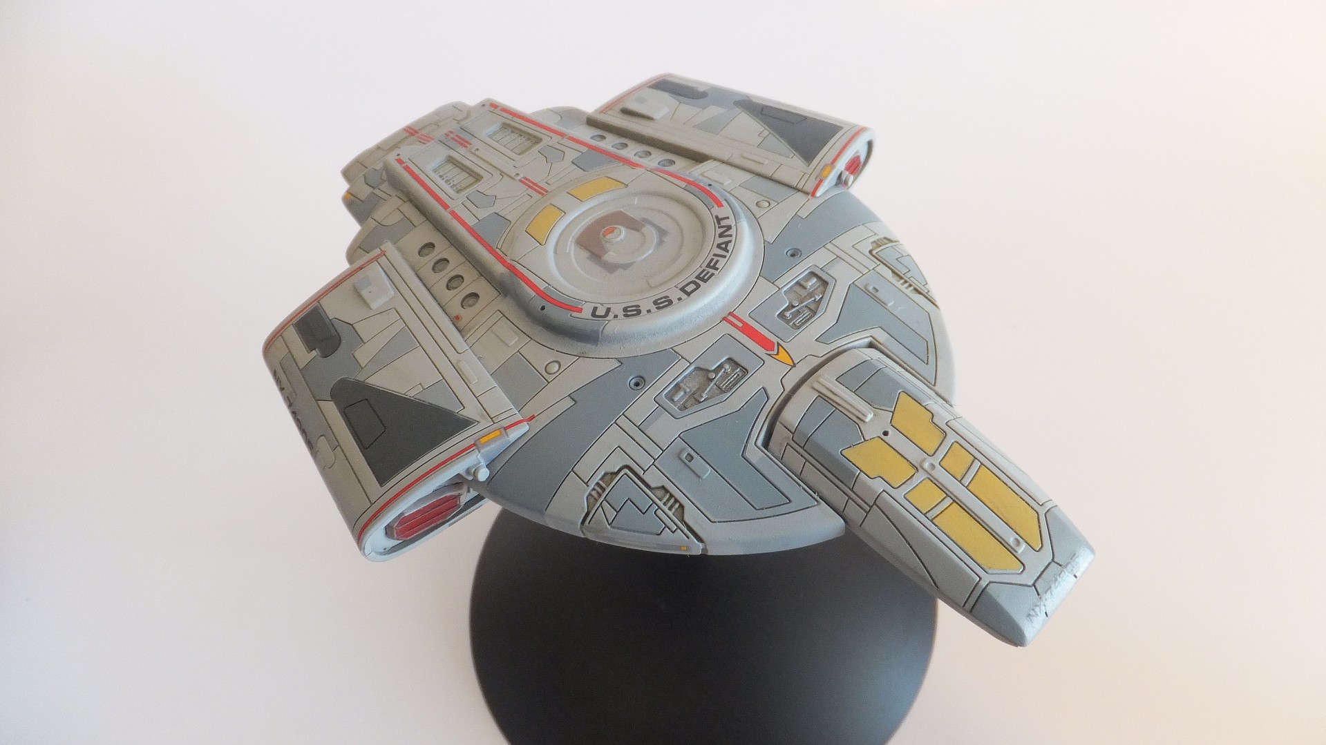 Star Trek USS Defiant Pictures