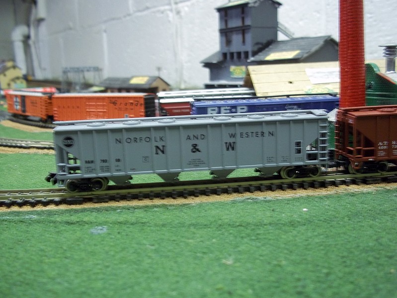 52' Covered Hopper Norfolk & Western -- N Scale Model Train Freight Car ...