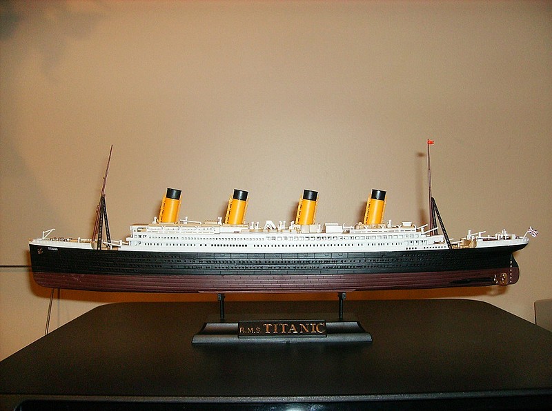 Gallery Pictures Academy RMS Titanic Plastic Model Commercial Ship Kit ...