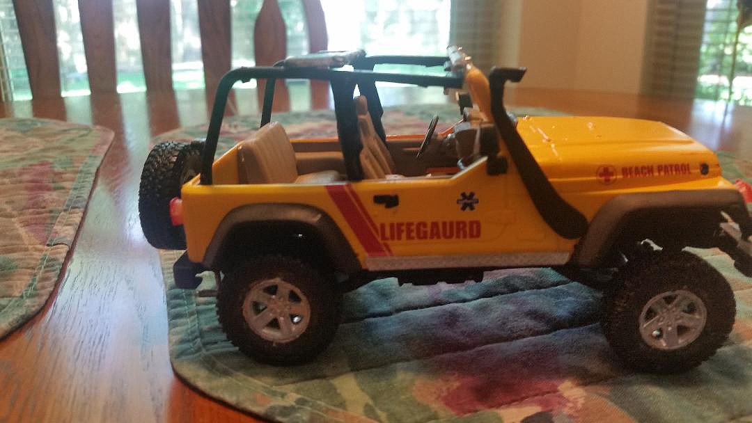 Jeep Wrangler Rubicon Plastic Model Jeep Kit 1/25 Scale 4501