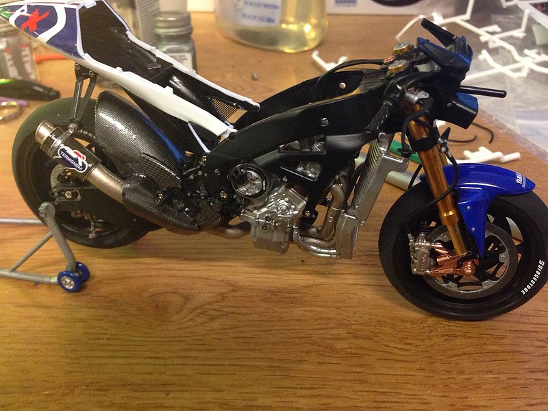 Yamaha YZR-M1 2009 Fiat Yamaha Team Bike Pictures