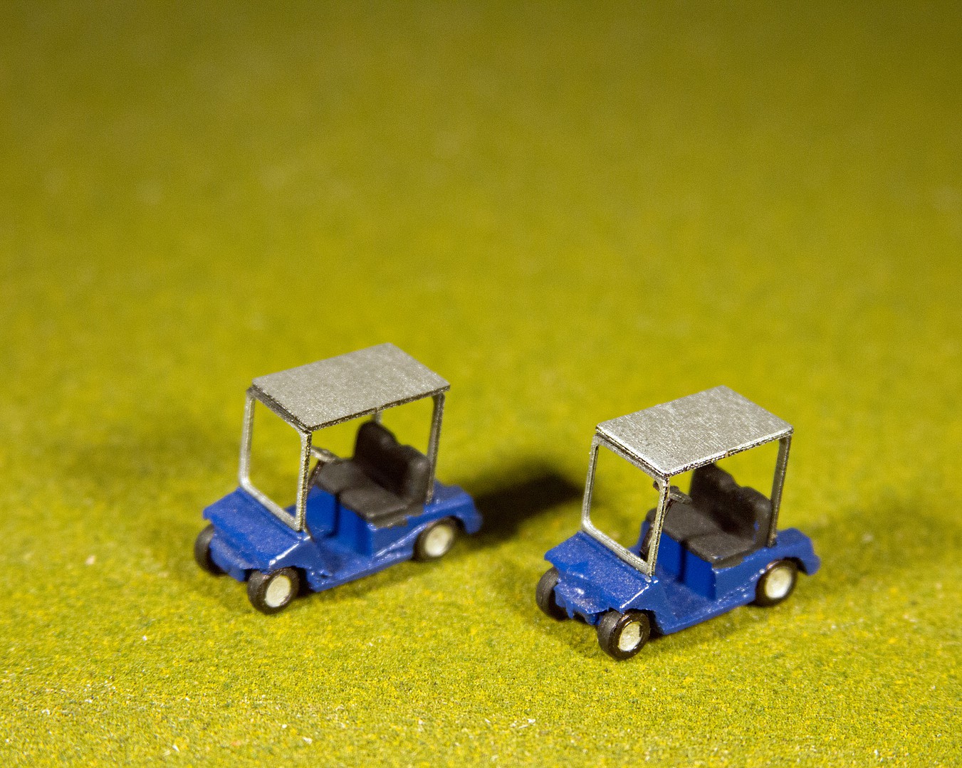 Golf Carts and Golf Bags Model Railroad Vehicle HO Scale 459