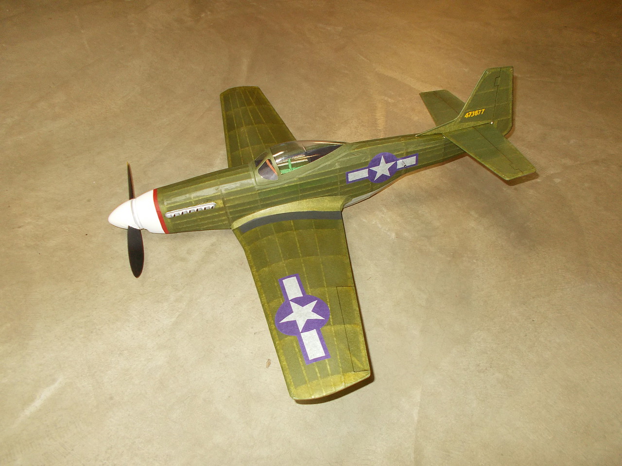 Guillows P-51 Mustang laser cut Balsa Wood Airplane Model 402LC 