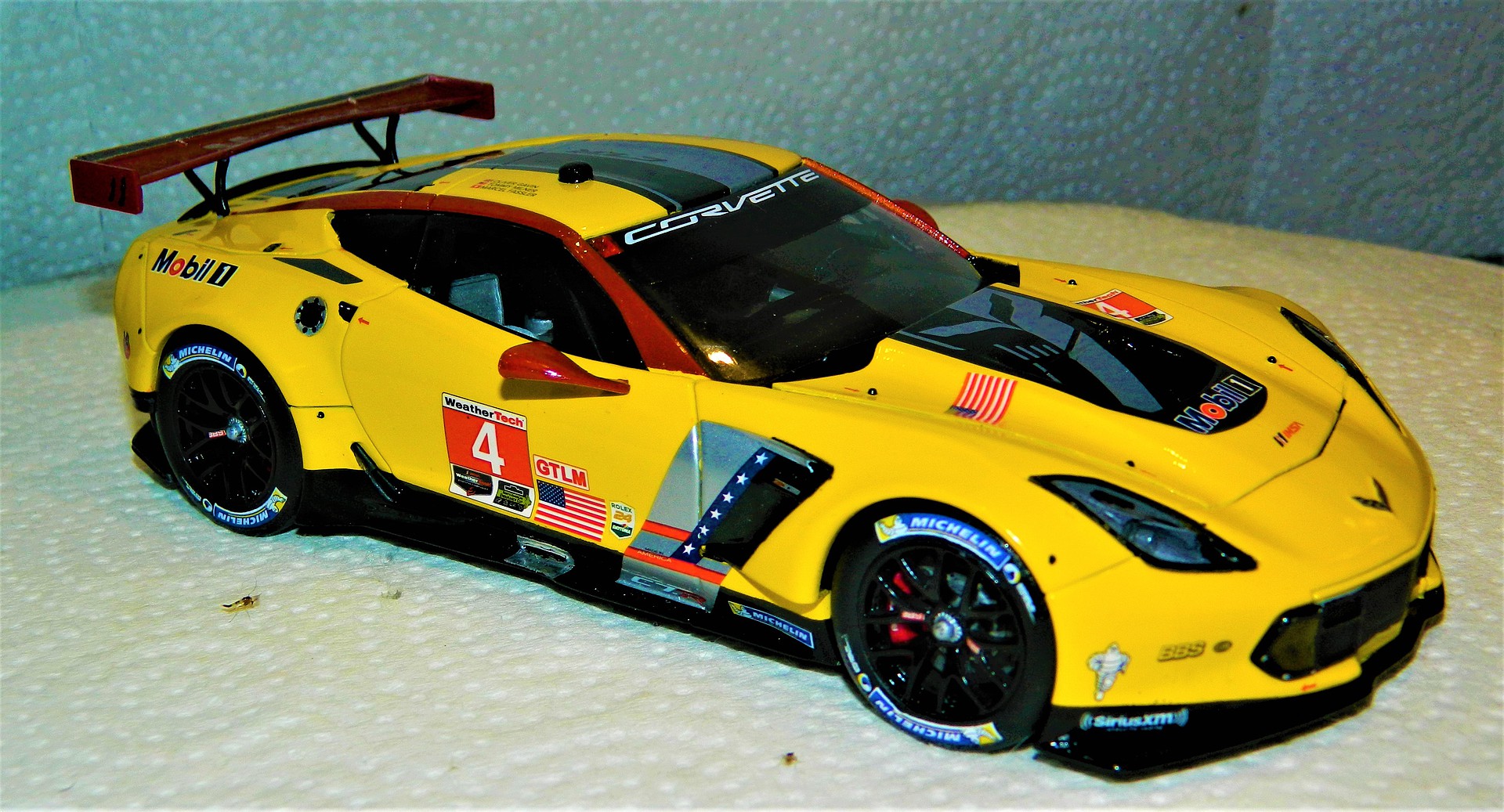 Maquette Revell Chevrolet Corvette C7.R - Kit Construction 1:25, 64 Pièces, Niveau 4, Jaune