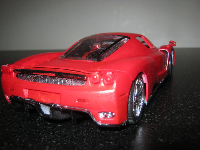 Ferrari Enzo Plastic Model Car Kit 1/24 Scale 852192 pictures