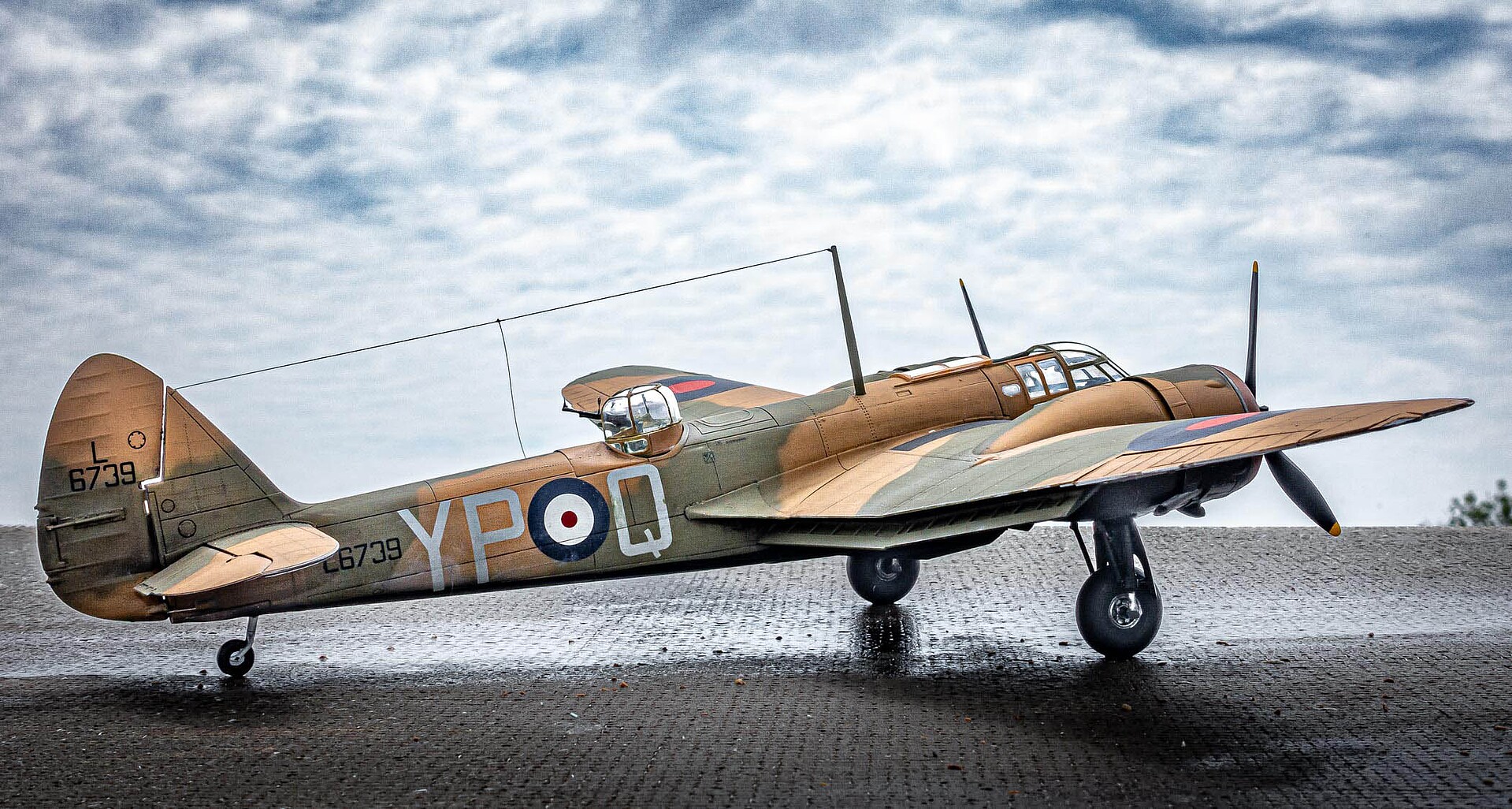 Bristol Blenheim Mk I British Bomber Plastic Model Airplane Kit 1