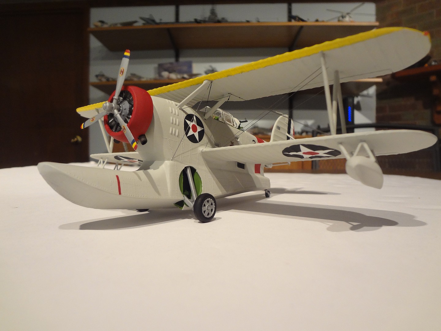 Duck J2F2 Amphibian BiPlane Plastic Model Airplane Kit 1/48 Scale