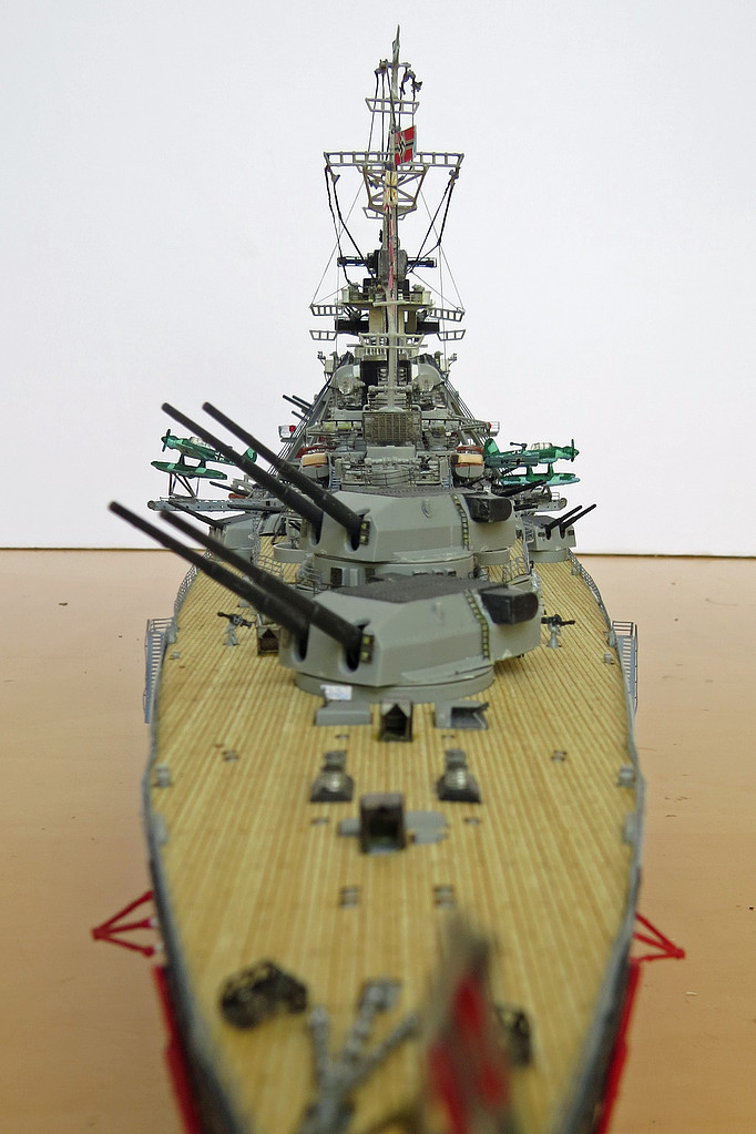 Battleship Bismarck Platinum Limited Ed. -- Plastic Model Military Ship ...