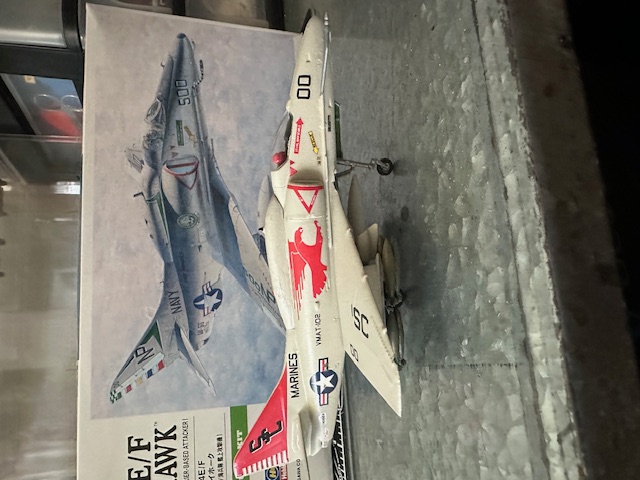 A-4E/F Skyhawk -- Plastic Model Airplane Kit -- 1/72 Scale -- #00239 ...