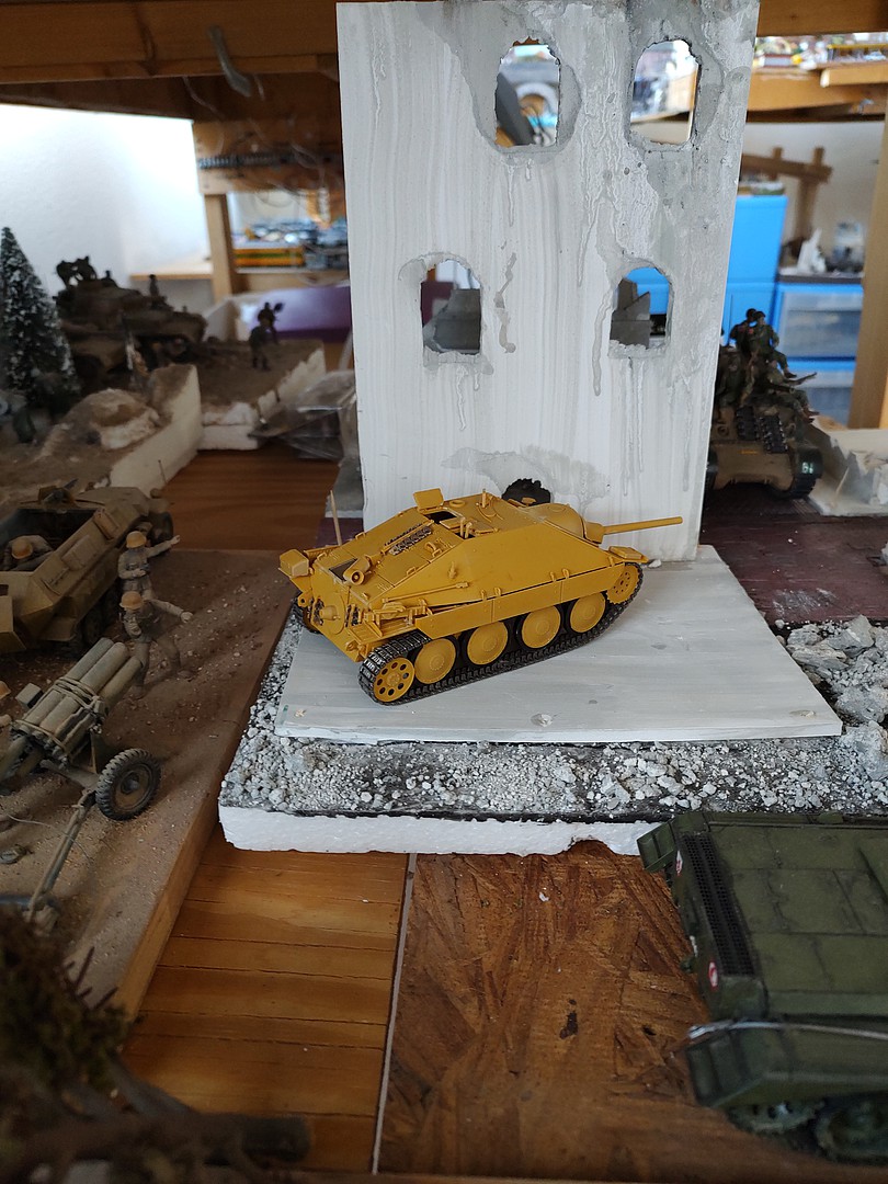 Academy 1/35 Jagdpanzer 38(t) Hetzer Late Version - Hamilton Hobby Specialties