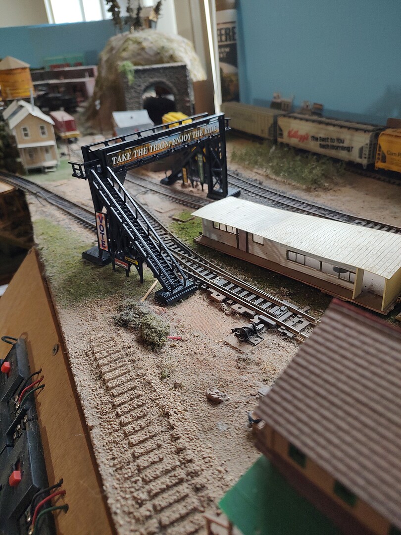 Pedestrian Bridge Snap Kit HO Scale Model Railroad Bridge 45172