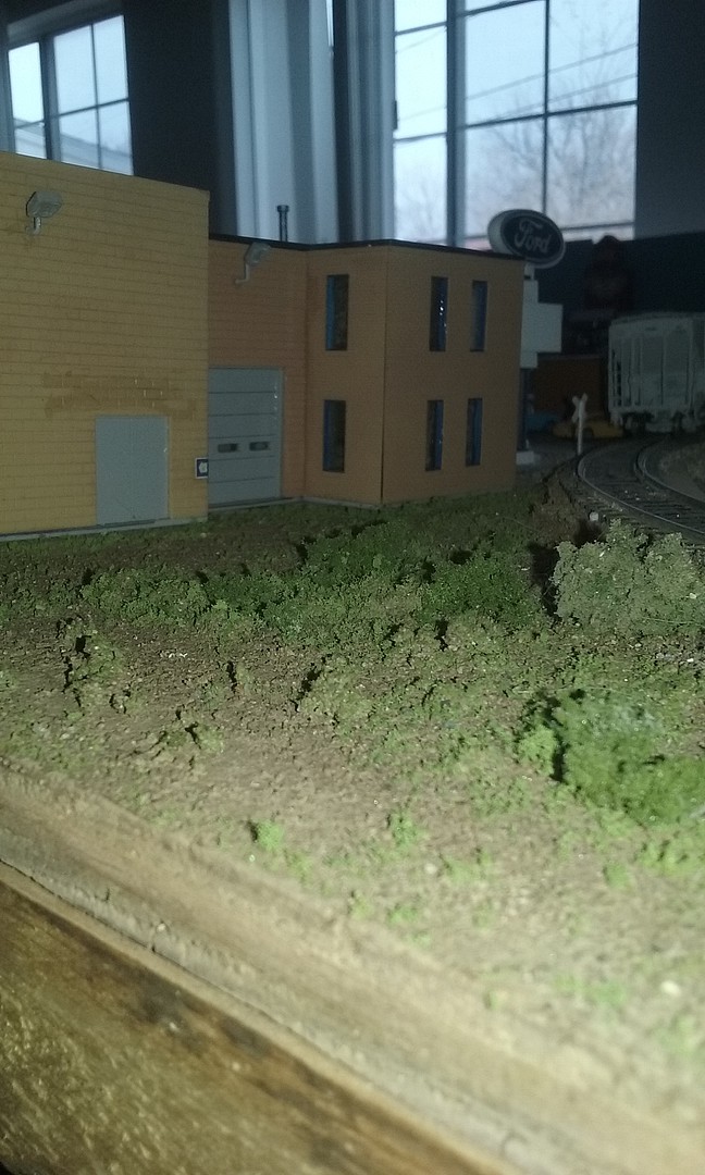 Wayne Bros. Ford Dealership Kit HO Scale Model Railroad Building
