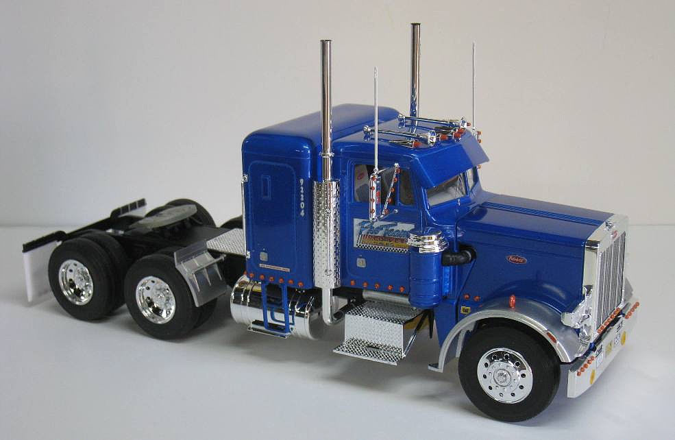 Peterbilt 359 Conventional -- Plastic Model Truck Kit -- 1/25 Scale ...