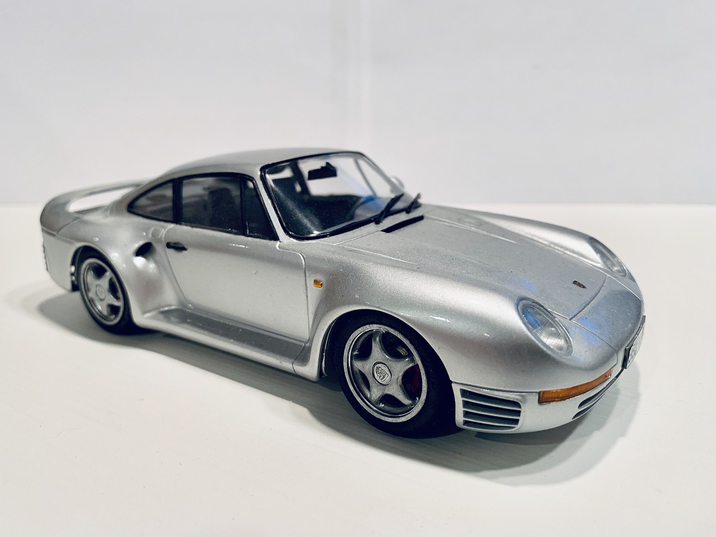 Porsche 959 Coupe Sportscar -- Plastic Model Car Kit -- 1/24 Scale ...