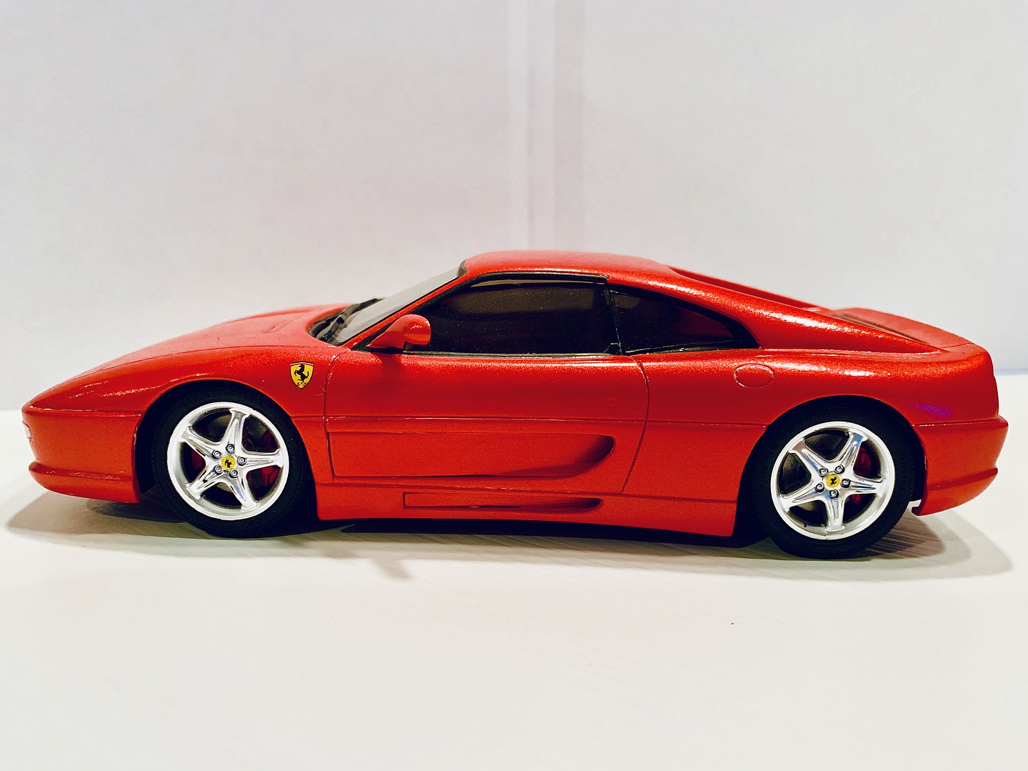 1/24 Ferrari F355 Berlinetta Sports Car Pictures