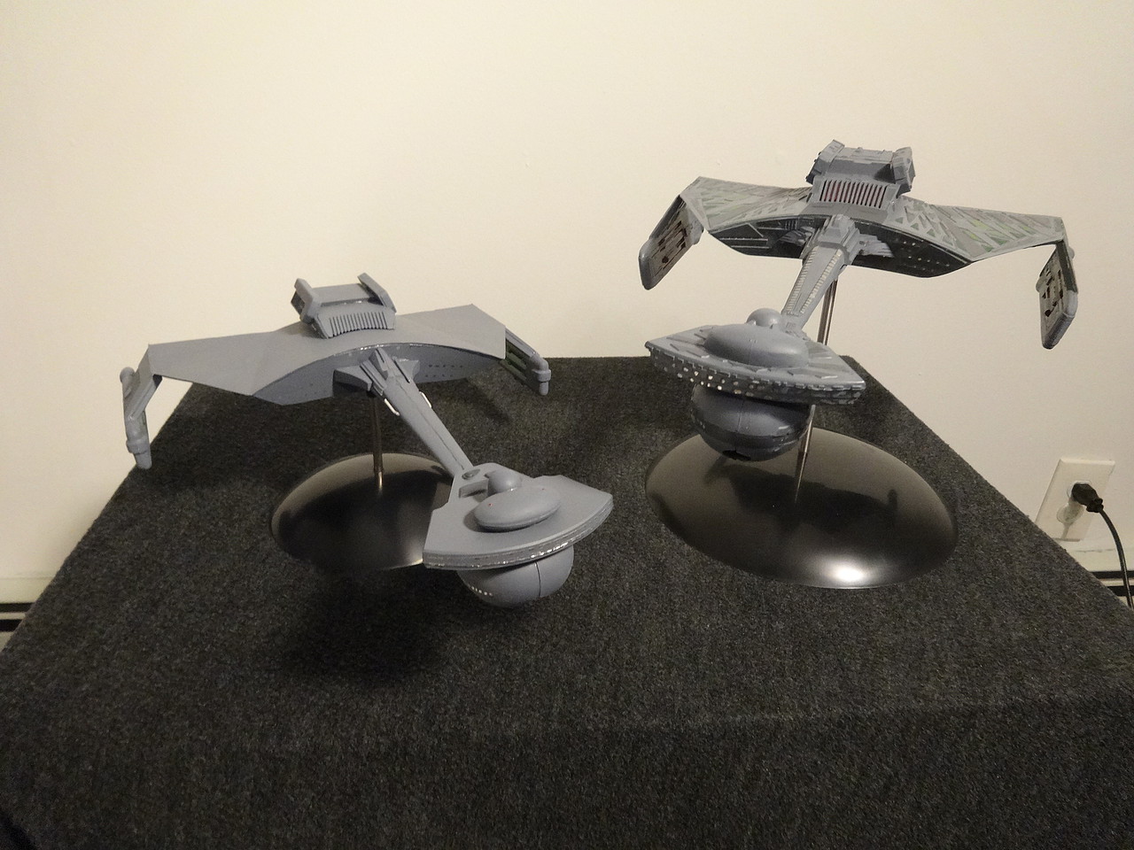 Star Trek Klingon Special Edition Tin Plastic Model Spaceship Kit 1/650 Scale 699