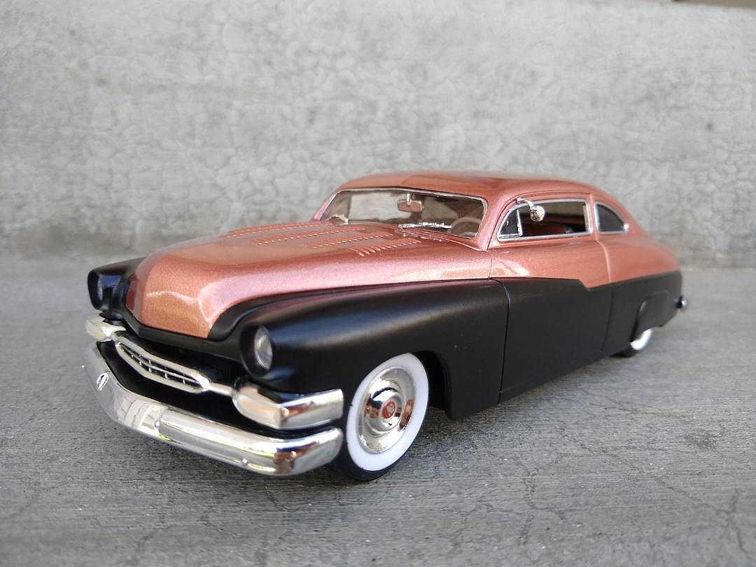 1949 Mercury Custom Coupe -- Plastic Model Car 3-in-1 Kit -- 1/25 Scale ...