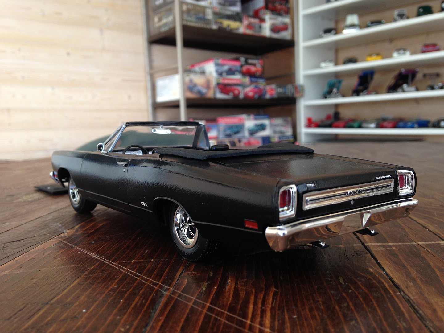 Maquette Voiture PLYMOUTH GTX Cabriolet 1969 - Kit Plastique AMT échelle 1/25, Neuf