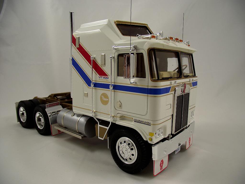 Gallery Pictures AMT Tyrone Malone Kenworth Transporter Papa Plastic ...