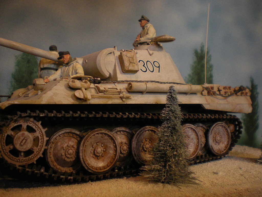 Tamiya 1/35 German Panther Medium Tank Model Kit [TAM35065] - HobbyTown