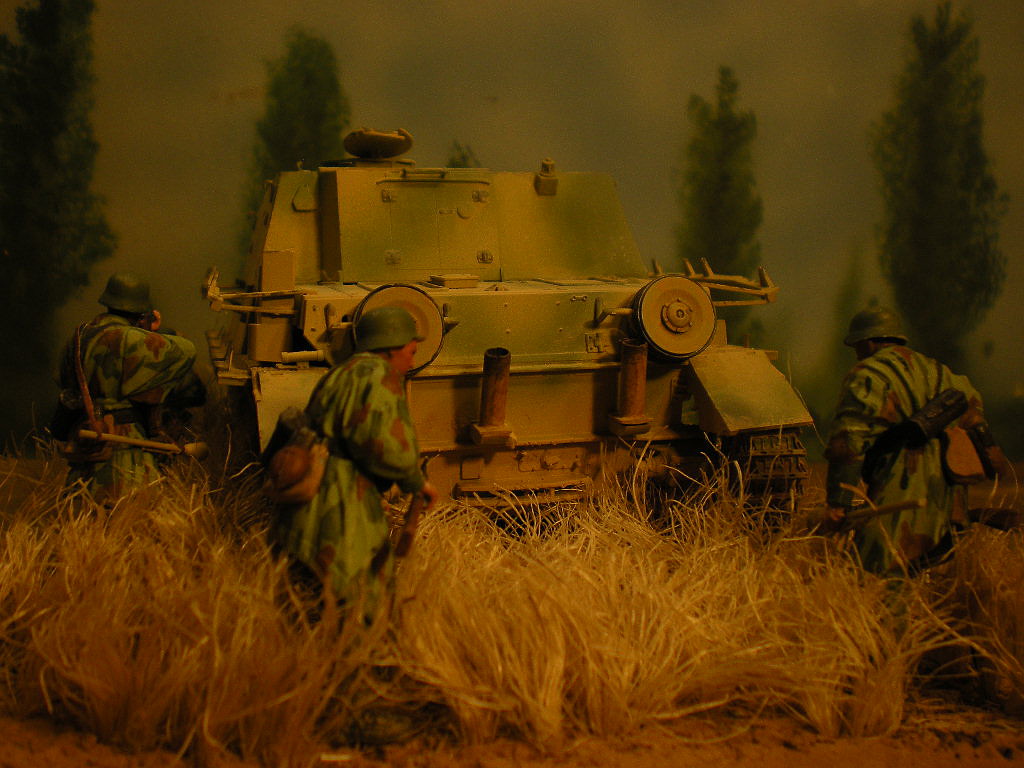 Dml 166 Gallery Pictures DML Brummbar SdKfz 166 Late Tank w/Crew East Prussia ...