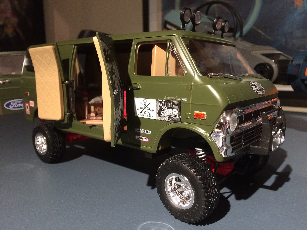 1974 Ford Van Highjacker Van 1/20 Scale Plastic Model SUV Kit 