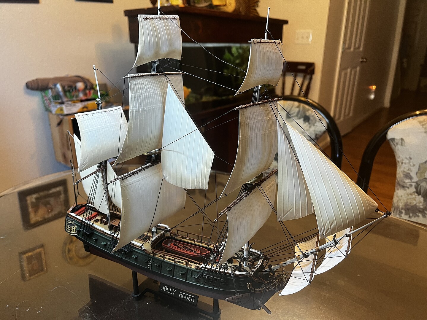 Jolly Roger Pirate Boat -- Plastic Model Sailing Ship -- 1/130 Scale