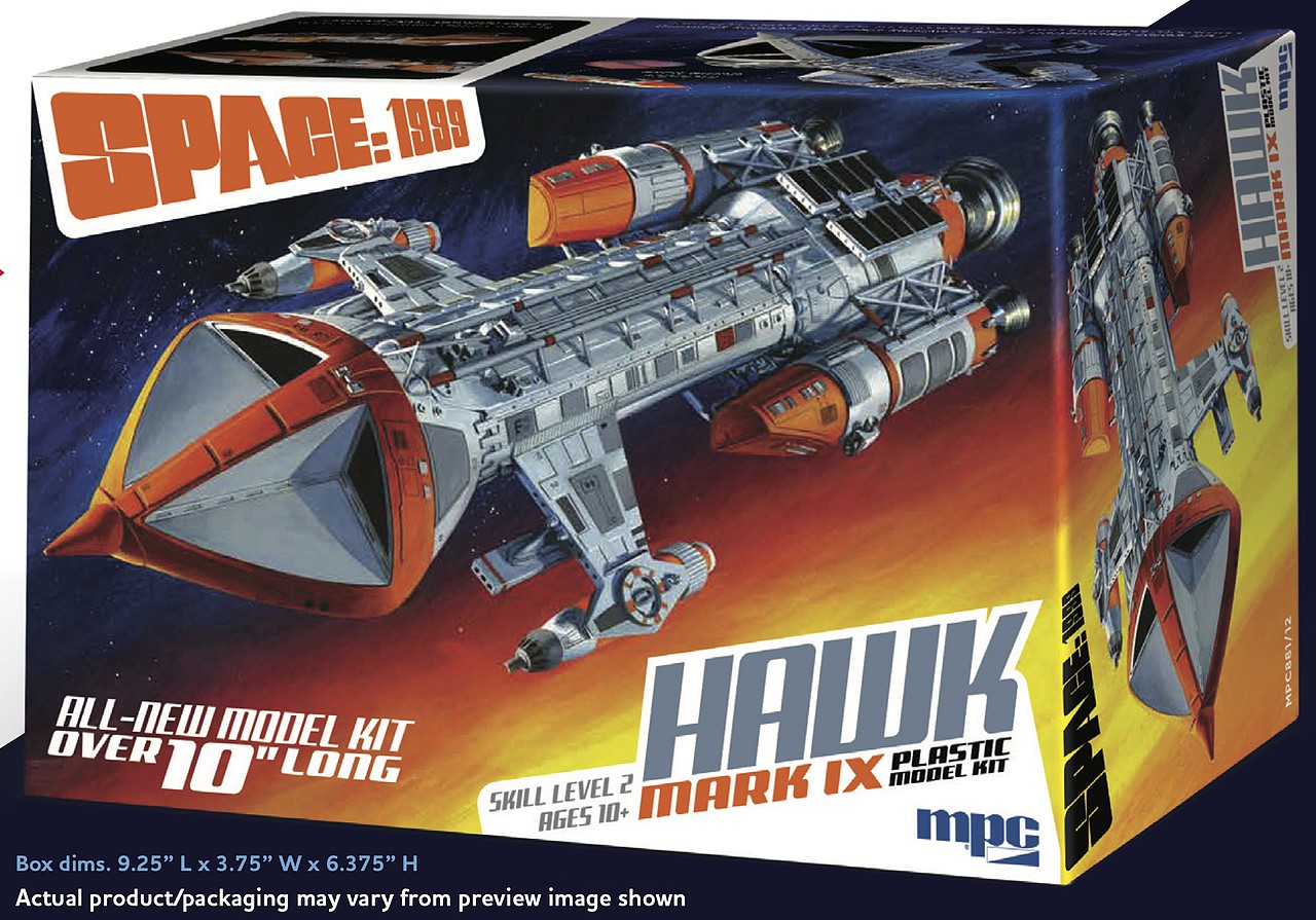 SPACE 1999 HAWK MK IX -- Science Fiction Plastic Model Kit -- 1/72