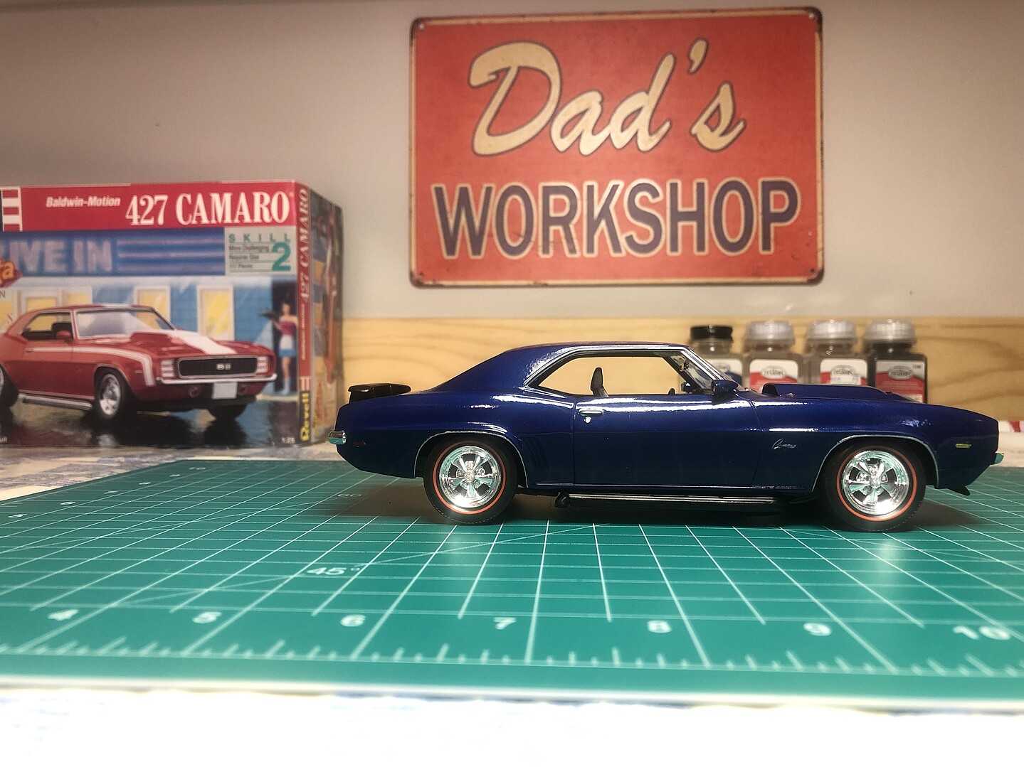 1969-camaro-z28-rs-plastic-model-car-kit-1-25-scale-857457