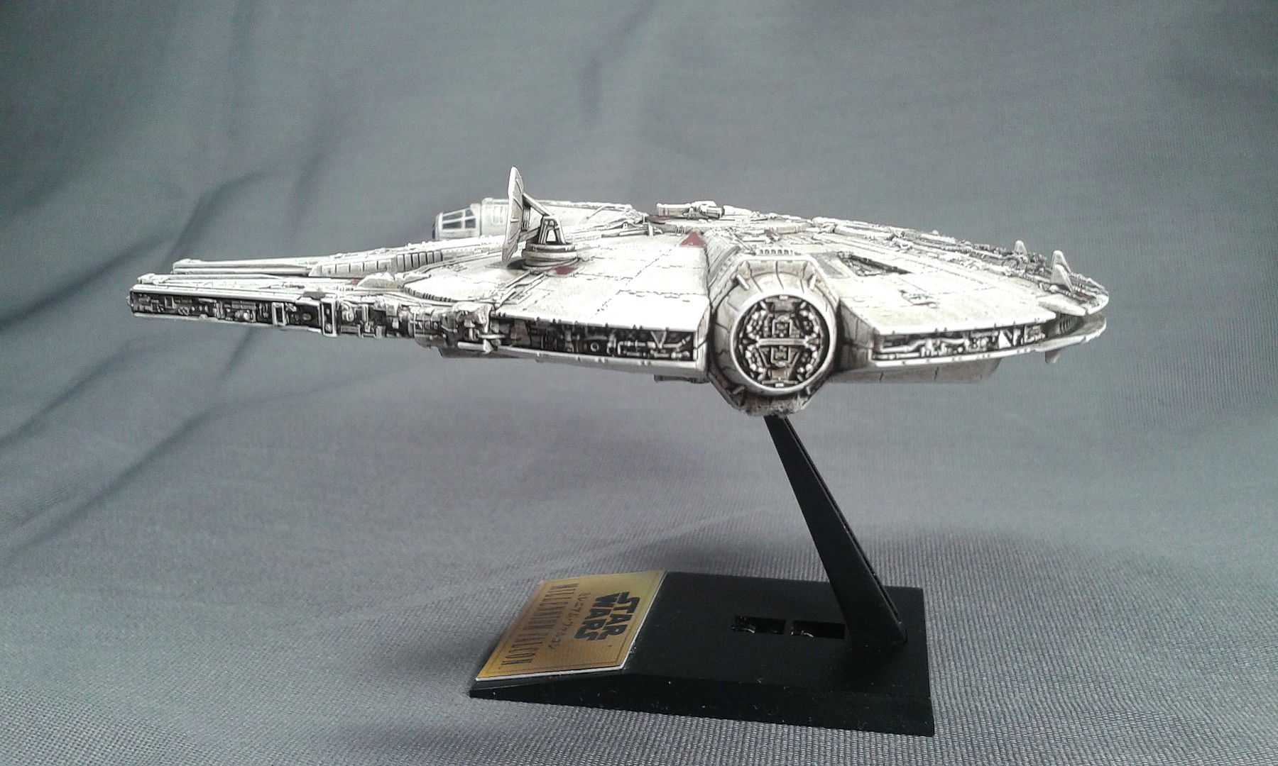 empire strikes back millennium falcon toy